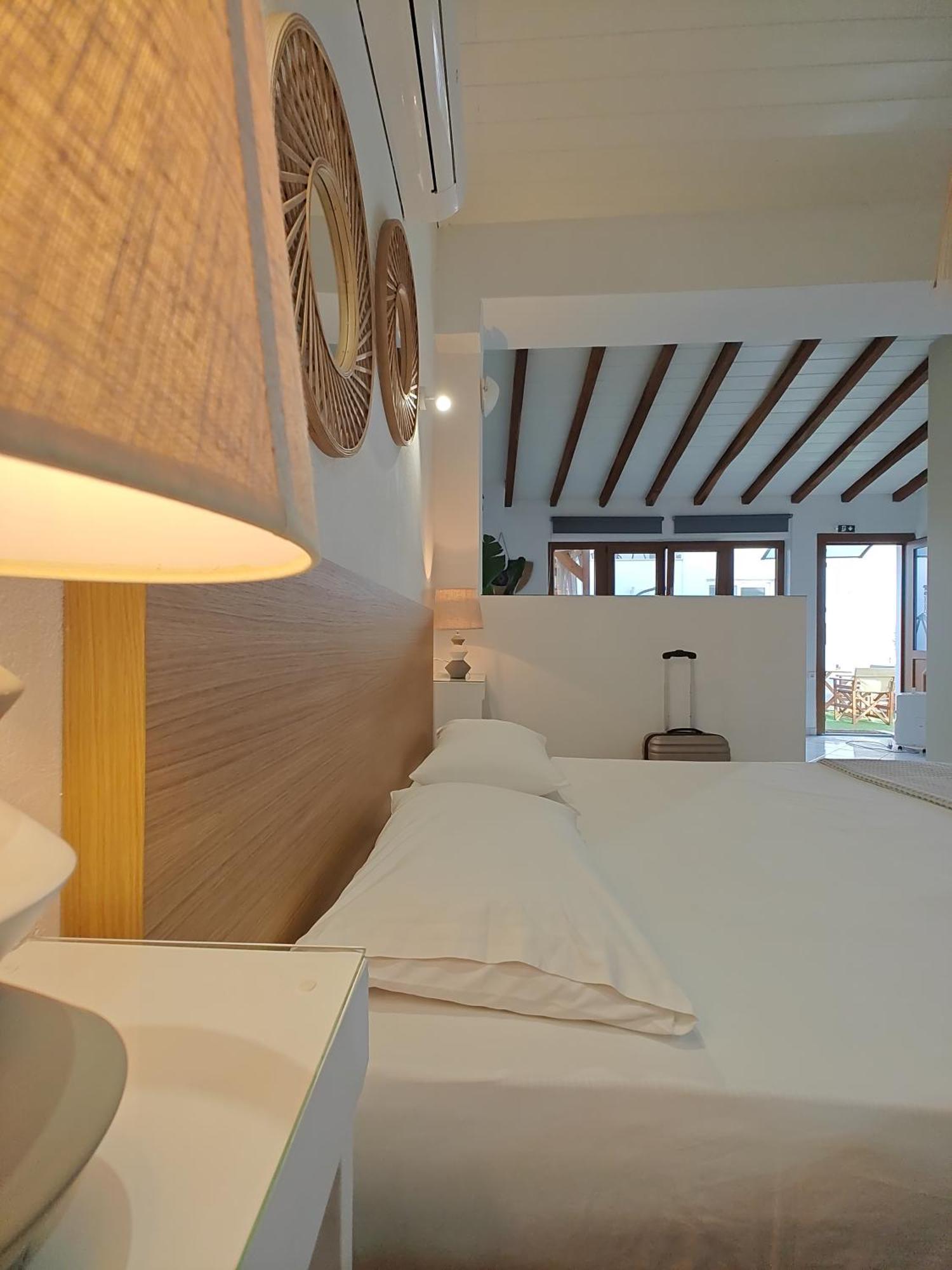 העיירה סקיאתוס Del Sol Suites מראה חיצוני תמונה