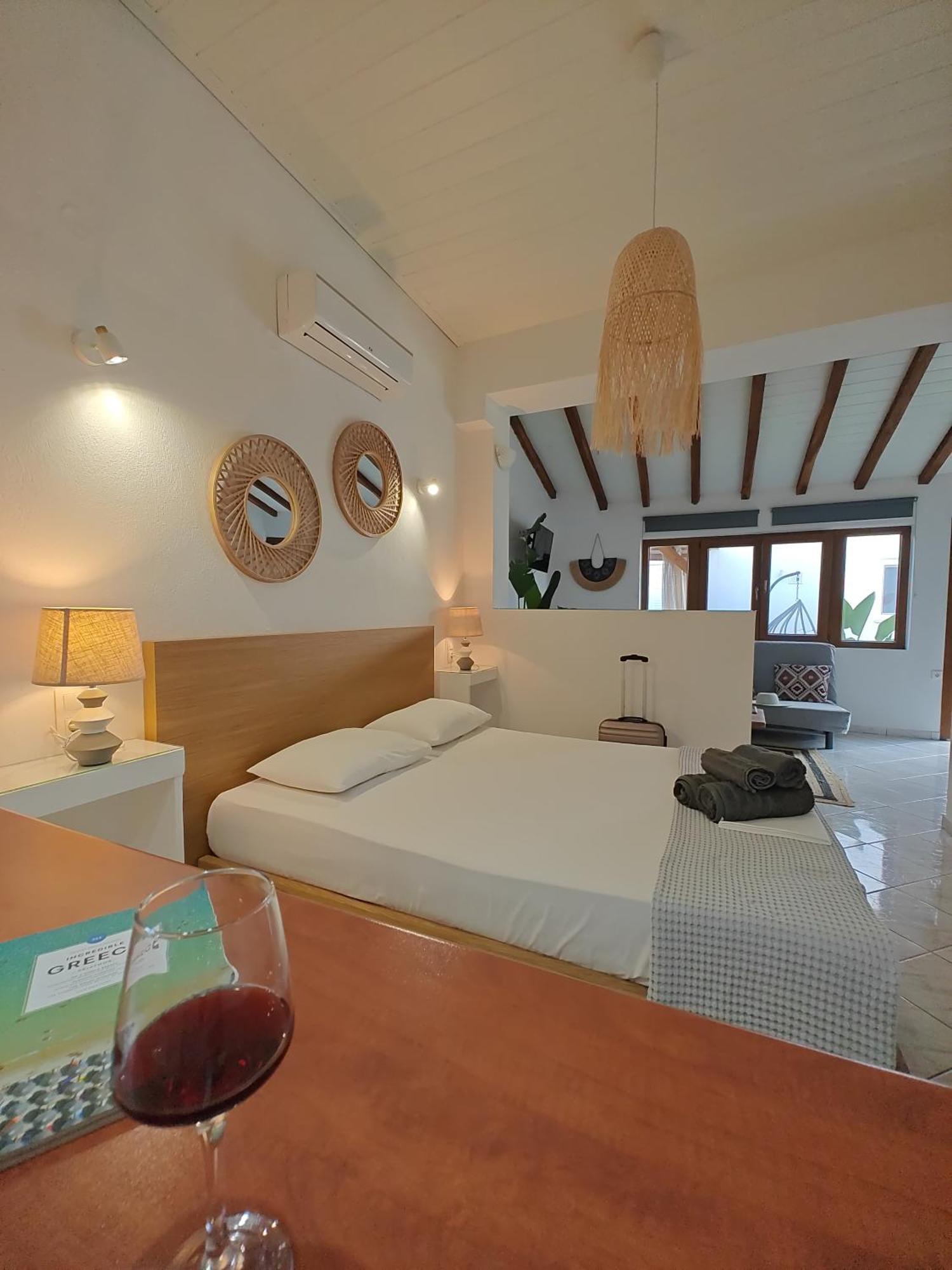 העיירה סקיאתוס Del Sol Suites מראה חיצוני תמונה