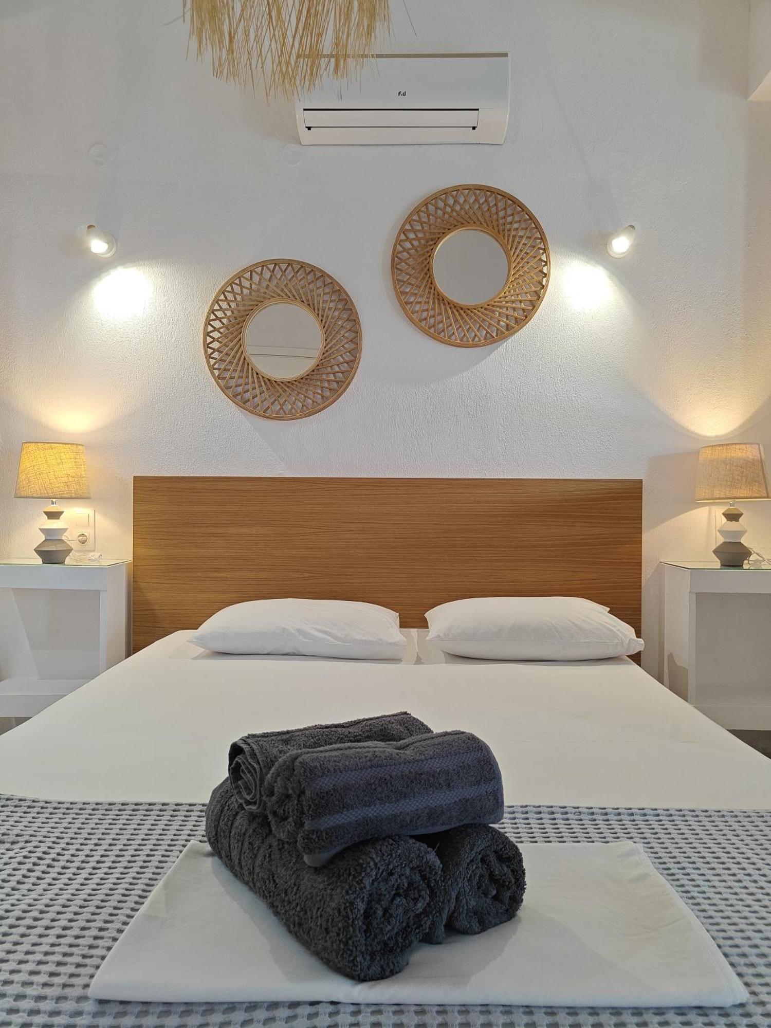העיירה סקיאתוס Del Sol Suites מראה חיצוני תמונה